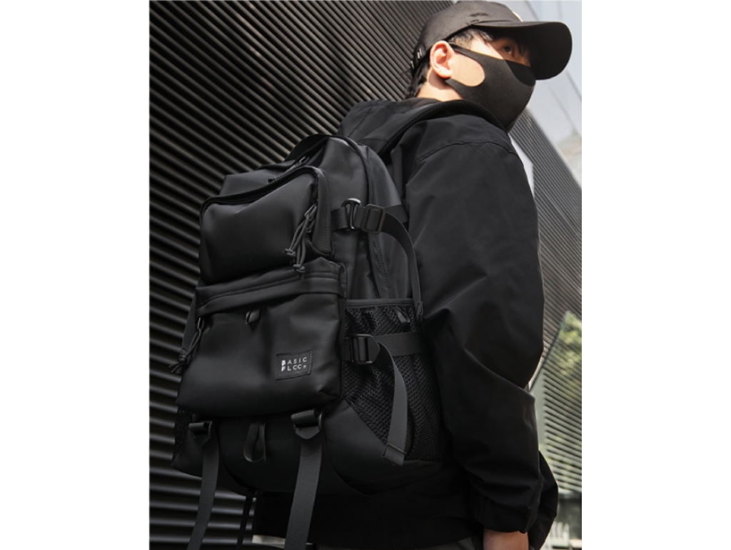 Чорний рюкзак для чоловіків Tiding Bag BPT01-CV-1068A - Royalbag